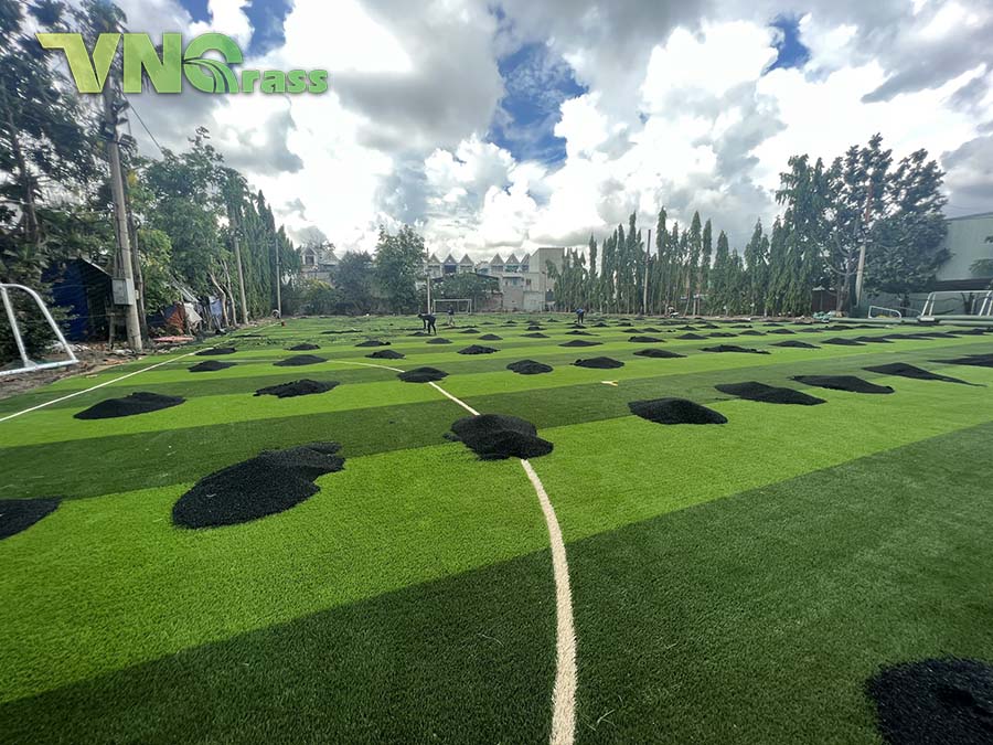 Thi công sân bóng đá cỏ nhân tạo tại Đồng Nai