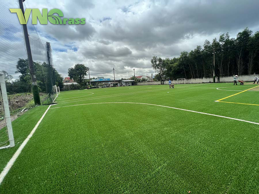 Sân bóng đá cỏ nhân tạo tại Đồng Tháp