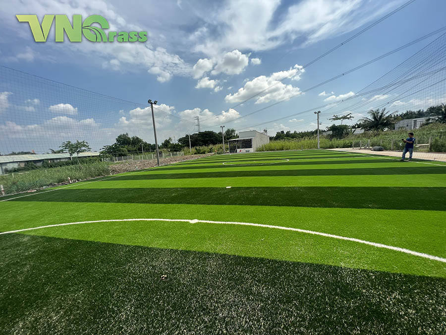 Sân bóng đá cỏ nhân tạo đạt chuẩn tại Lâm Đồng