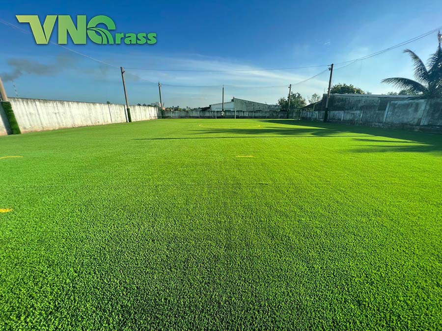Thi công sân bóng đá cỏ nhân tạo tại Ninh Thuận