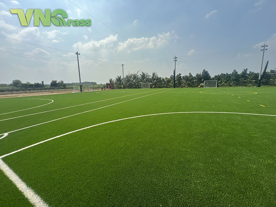 Sân bóng đá cỏ nhân tạo tại Quảng Trị