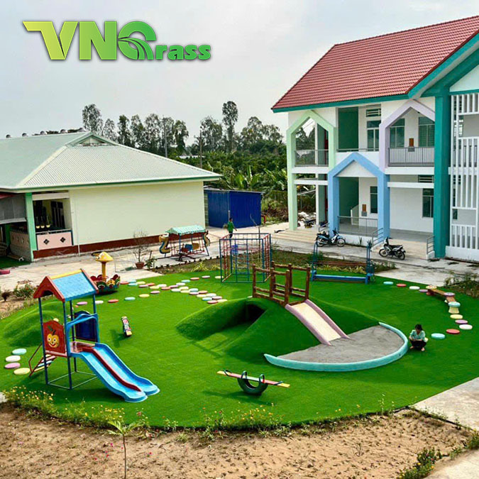 co nhan tao san vuon quan binh thanh 2