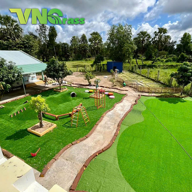 co nhan tao san vuon quan tan binh 3